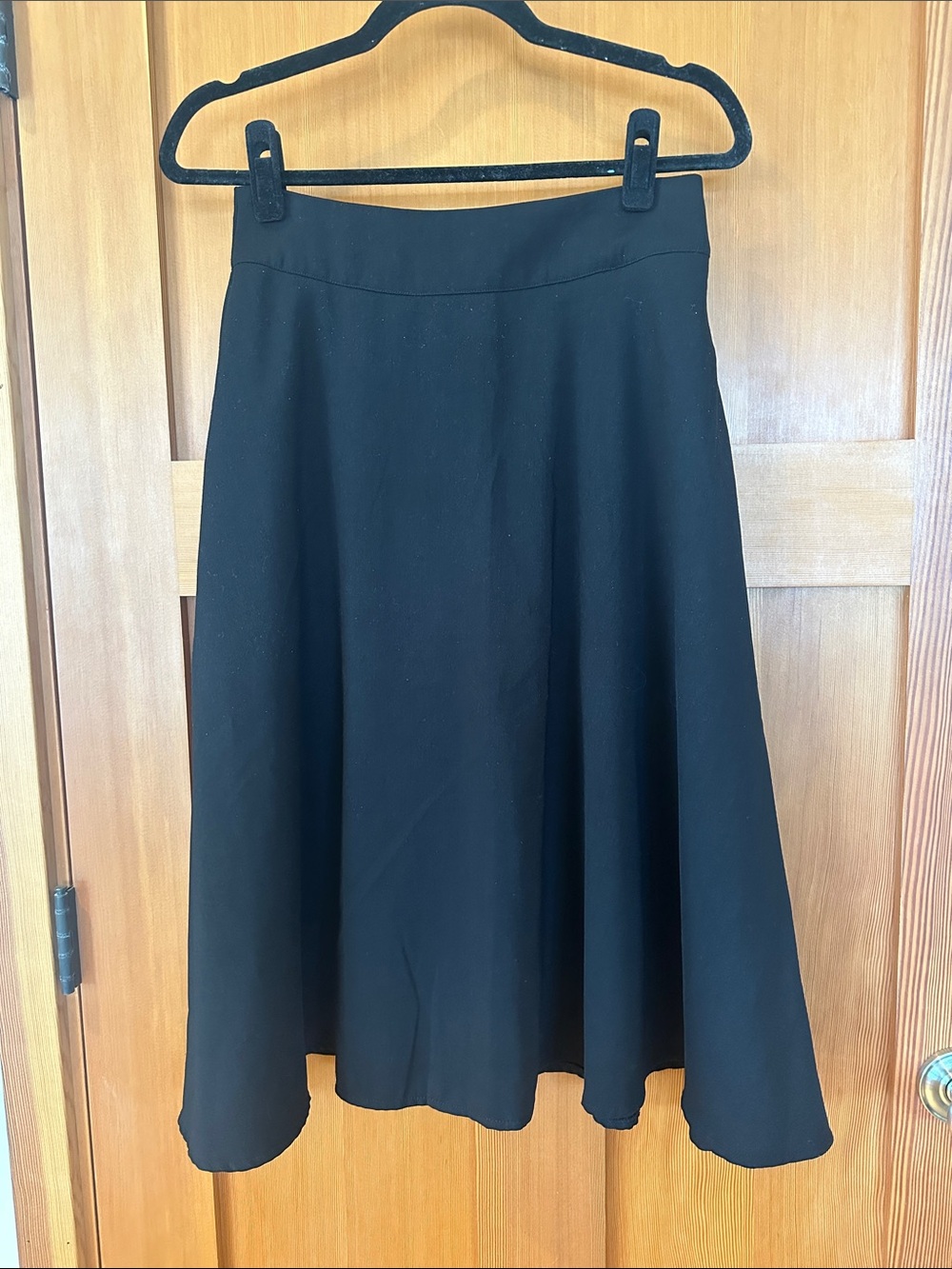 Unique Vintage Black A-Line Midi Skirt